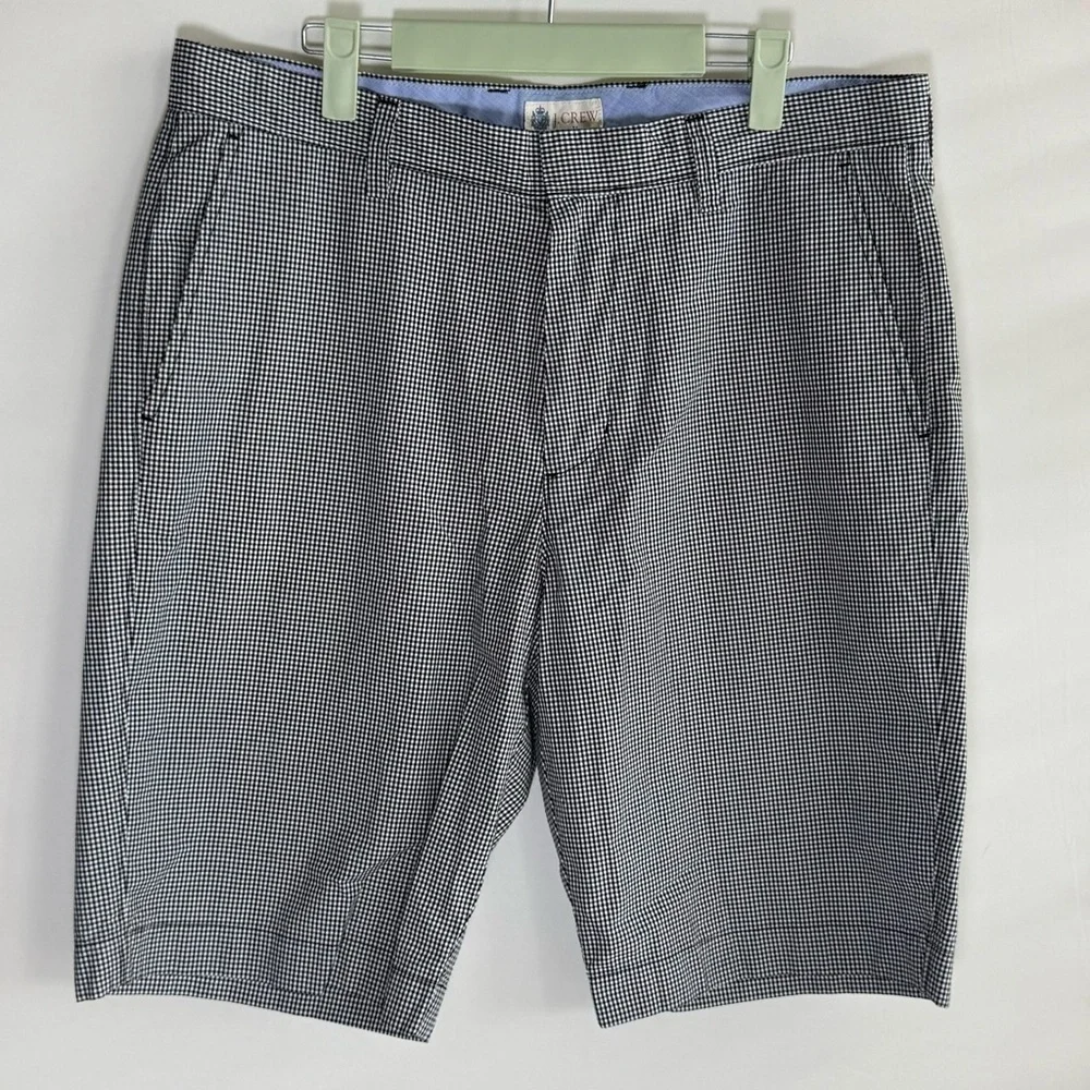 J Crew shorts • Men’s size 34